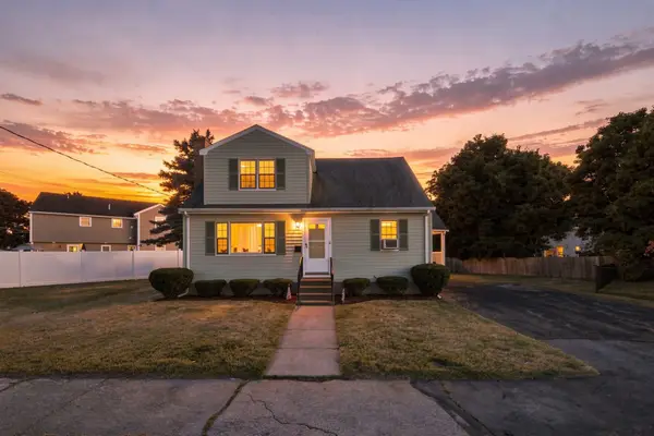 125 Whitehall St, Dedham, MA 02026
