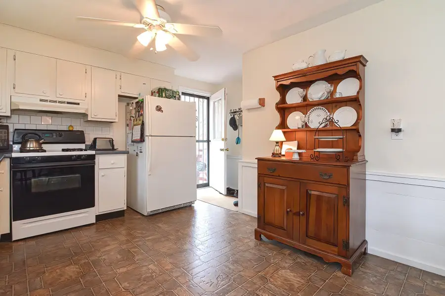 11 Kingsley Rd, Norton, MA 02766 - #3