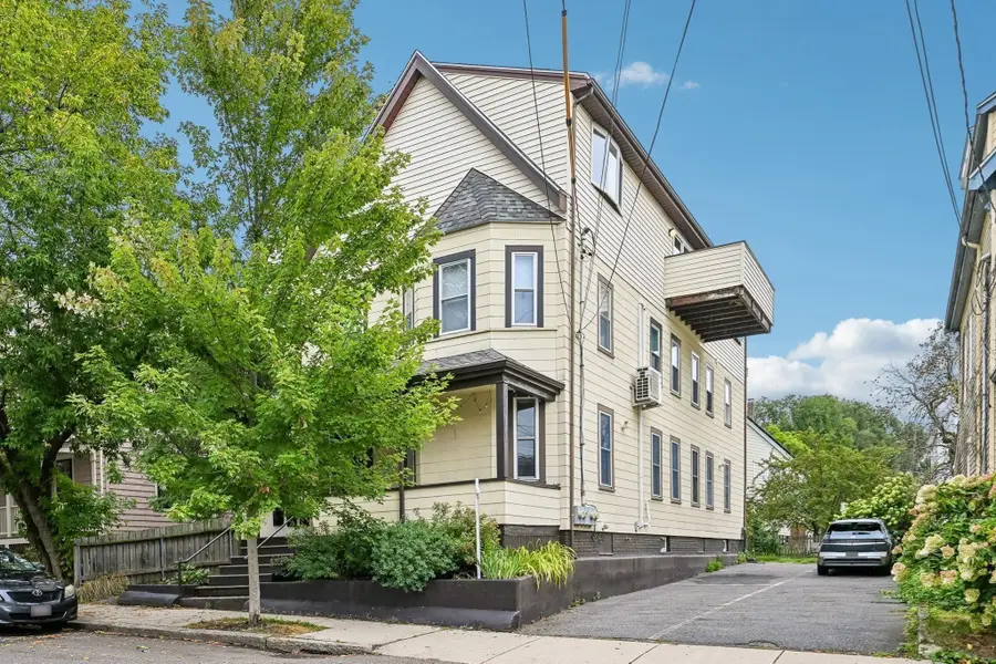 32 Farragut Ave #3, Somerville, MA 02144 - #2