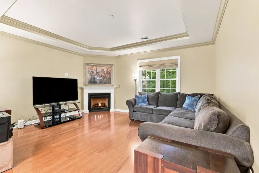 180 Chickering Rd #302C, North Andover, MA 01845 - #3