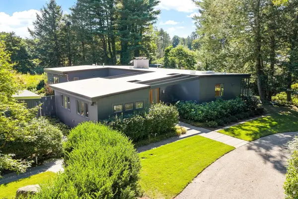 240 Concord Rd, Lincoln, MA 01773