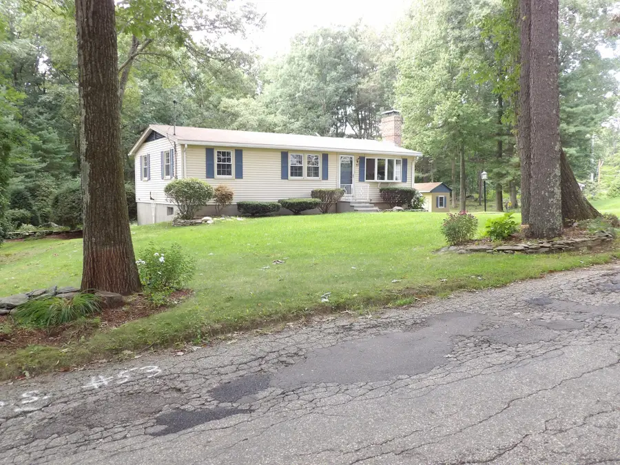 53 H Putnam Rd, Charlton, MA 01507 - #2