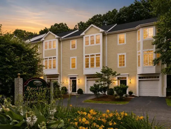 923 Lagrange #923, Boston, MA 02132