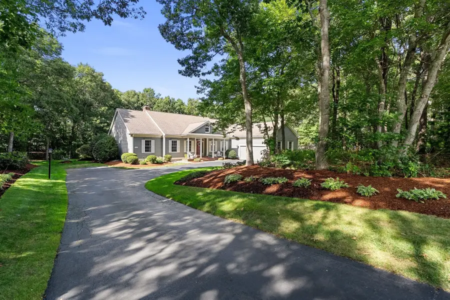 11 Sycamore Ave, Sagamore Beach, MA 02562 - #2