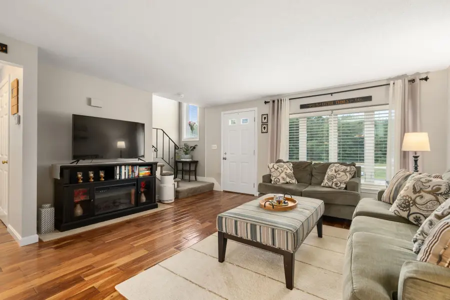 21 Welch #21, South Easton, MA 02375 - #3