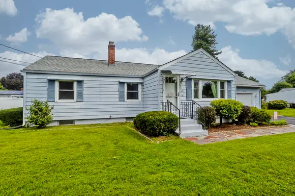 41 Dartmouth St, Agawam, MA 01001