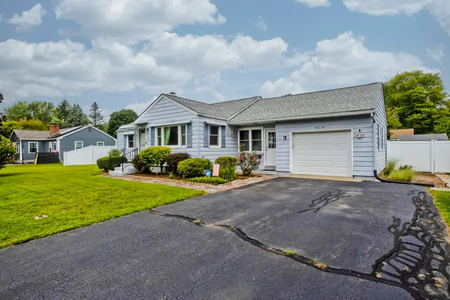 41 Dartmouth St, Agawam, MA 01001 - #3
