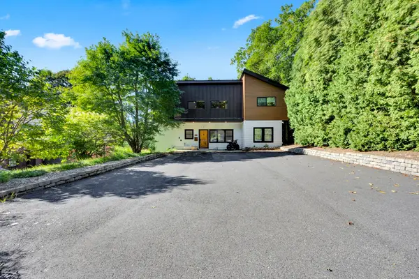 335 Salisbury St, Worcester, MA 01609