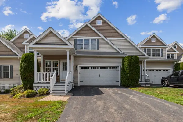 1 Pine Ridge Dr #2, Medway, MA 02053