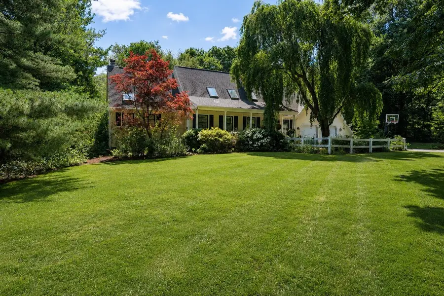 7 Pond St, Hopkinton, MA 01748 - #3