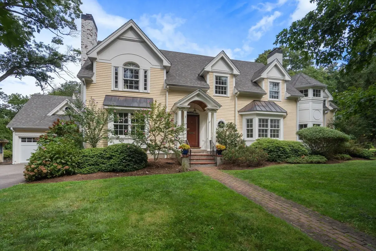 1 Kenilworth Circle, Wellesley, MA 02482 - #1