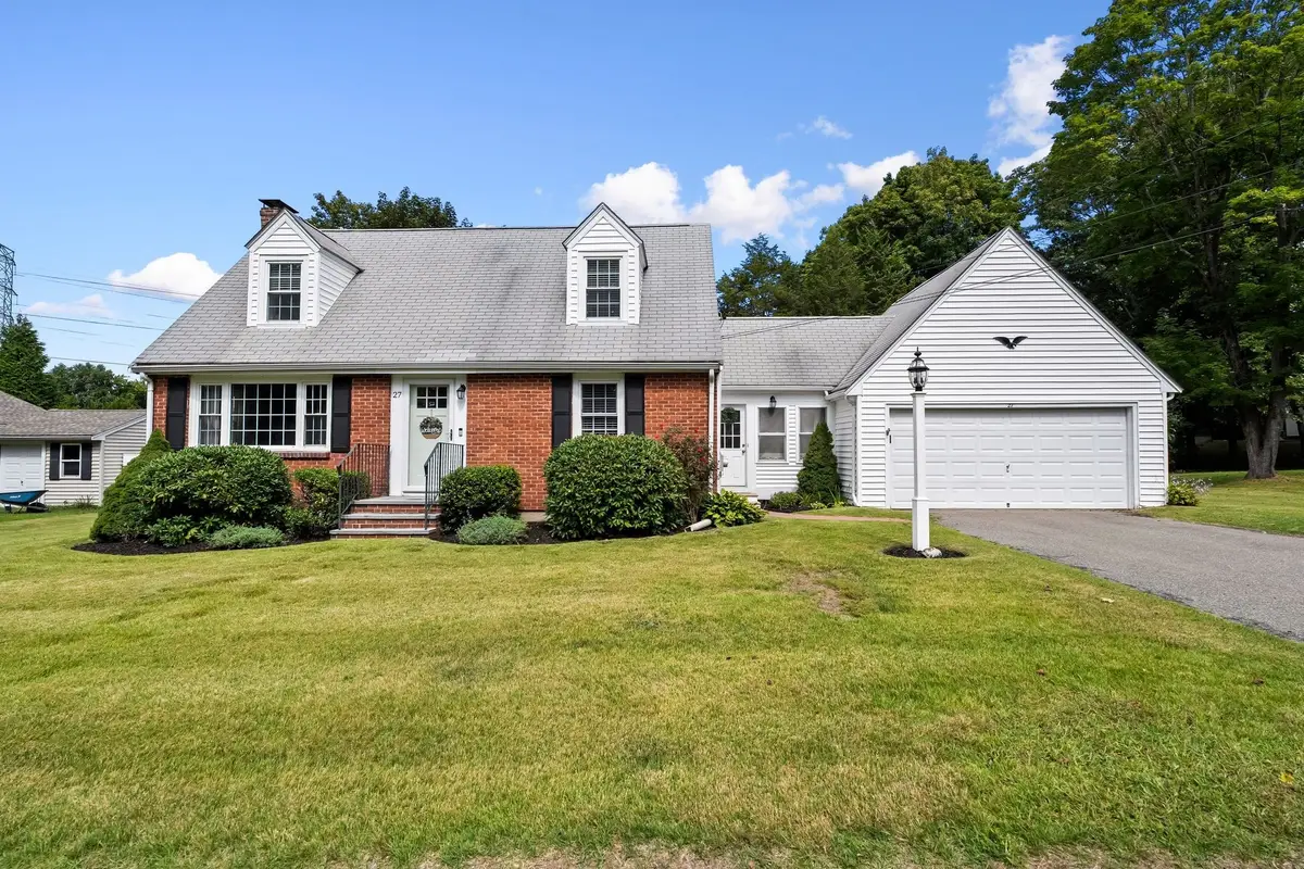 27 Mount Pleasant Ave, Holbrook, MA 02343 - #1