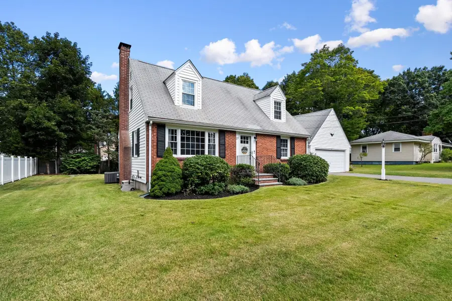 27 Mount Pleasant Ave, Holbrook, MA 02343 - #2