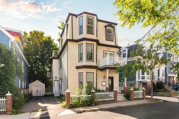 47 Moseley St #3, Boston, MA 02125