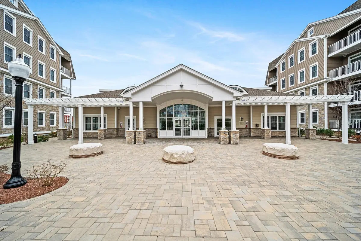 320 Middlesex Ave #F406, Medford, MA 02155 - #1