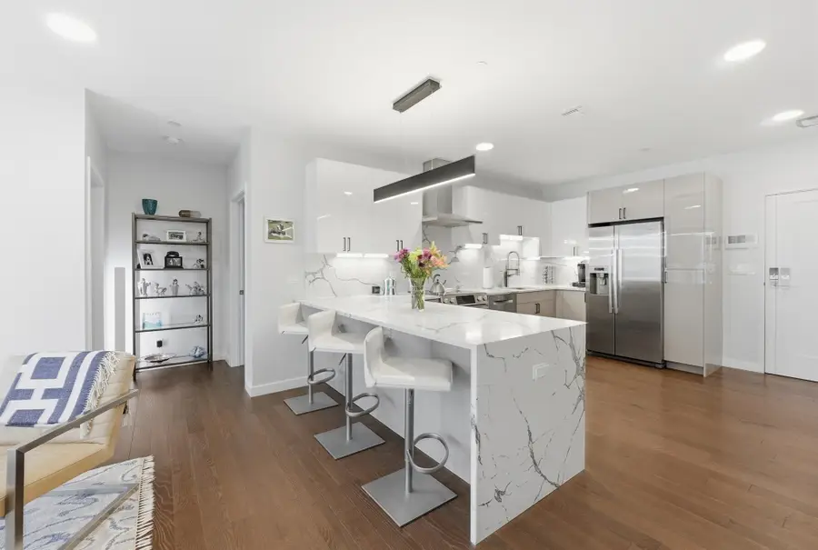 68 Los Angeles St #PH5, Newton, MA 02458 - #3