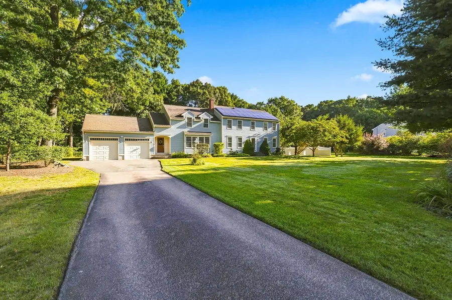 14 King Philip Path, Mendon, MA 01756 - #3