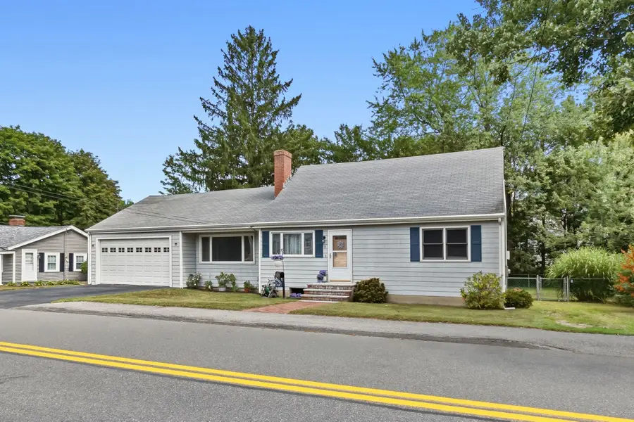 11 Grover St, Beverly, MA 01915 - #3