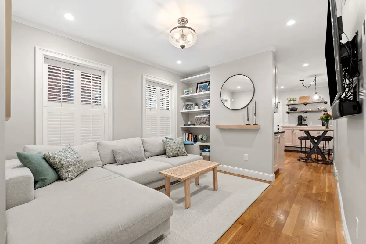 4 Cook St #1, Boston, MA 02129 - #1