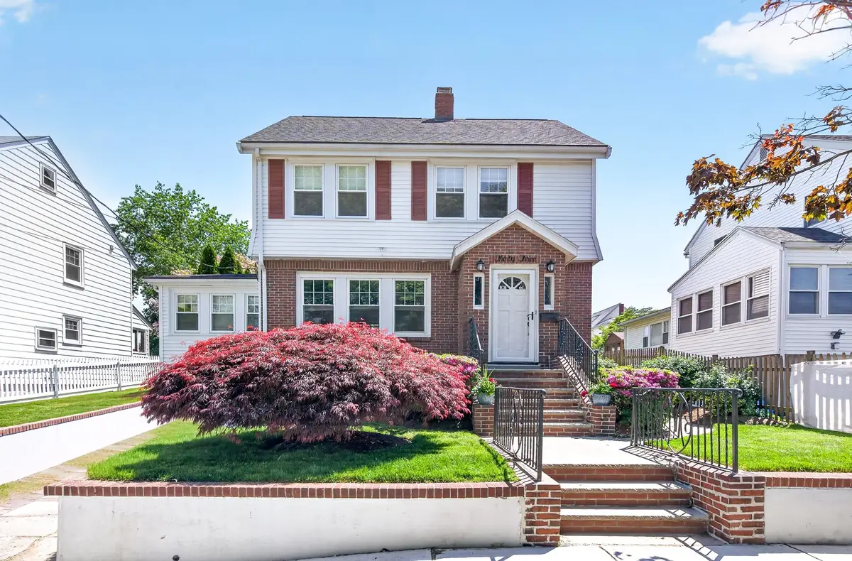 33 Underwood St, Belmont, MA 02478 - #1