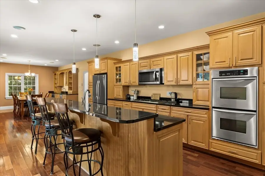 8 Rockmeadow Drive, East Bridgewater, MA 02333 - #3