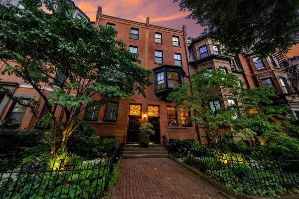 359 Beacon Street #2, Boston, MA 02116