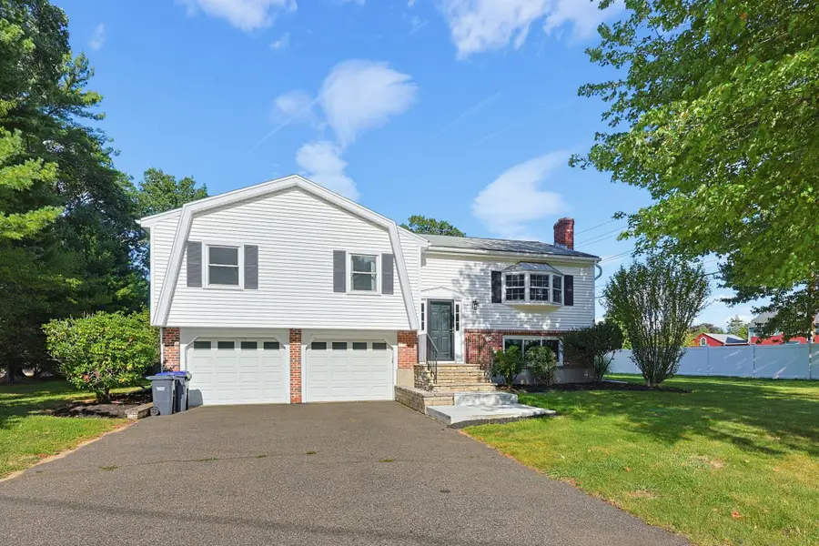 1 Garrison Dr, Plainville, MA 02762 - #2
