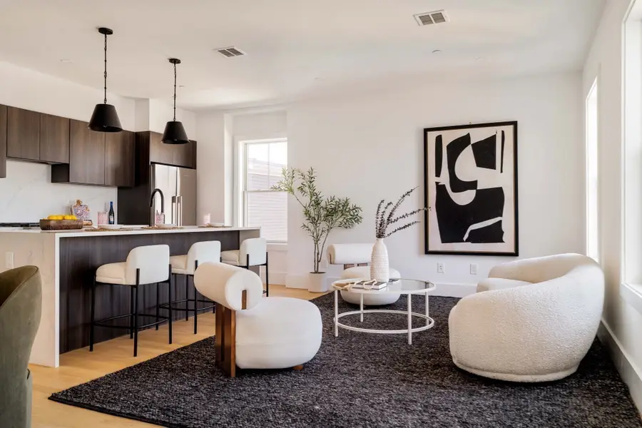32 Condor St #4A, Boston, MA 02128 - #2