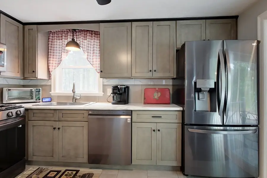 135 Lowell Rd, Pepperell, MA 01463 - #3