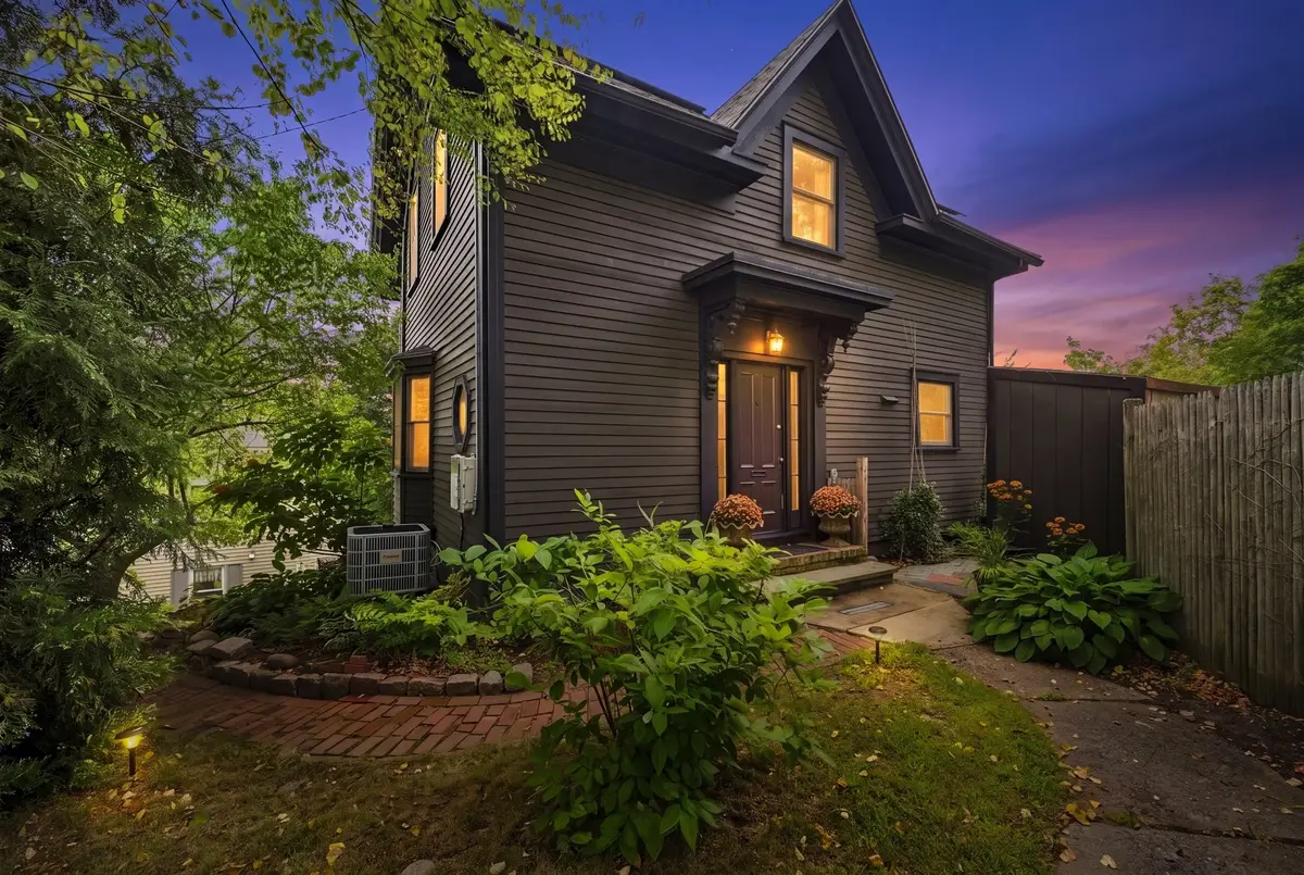 13 Phillips St, Salem, MA 01970 - #1