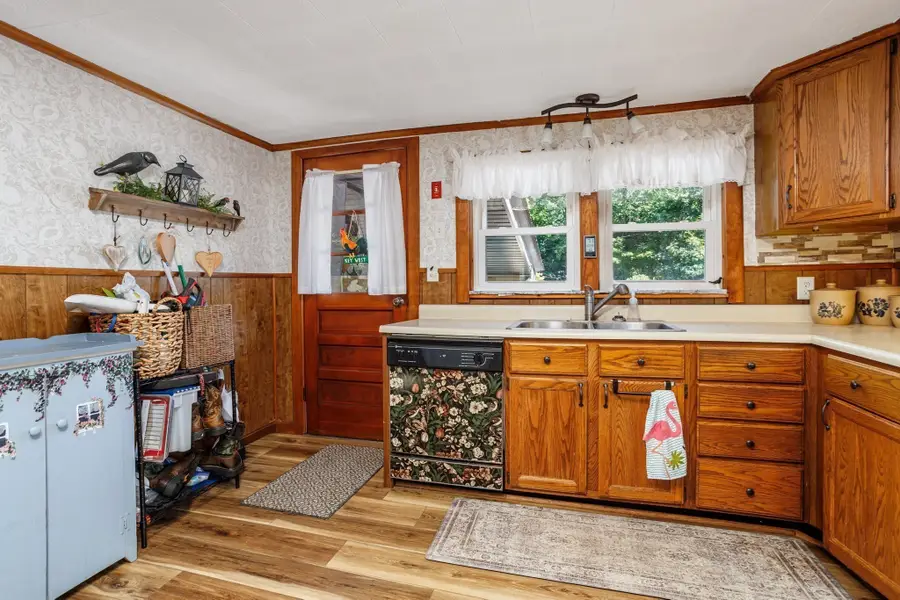 419 Harvard Ave, Athol, MA 01331 - #3