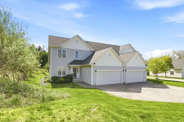 30 Shadow Creek Lane #30, Ashland, MA 01721