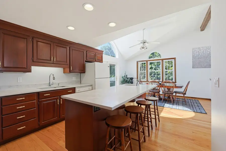 18 Princeton St, Peabody, MA 01960 - #3