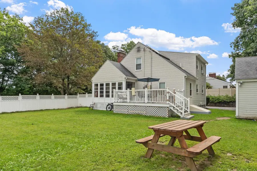 406 Lincoln St, Fitchburg, MA 01420 - #3