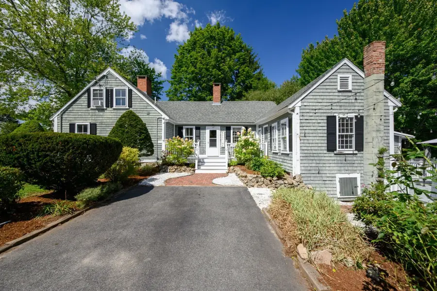 637 Union Street, Rockland, MA 02370 - #3