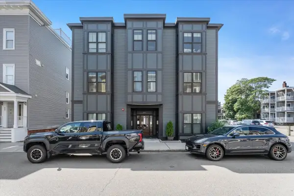 861 E 2nd St #3, Boston, MA 02127