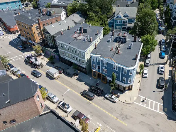 370-372 Centre St, Boston, MA 02130