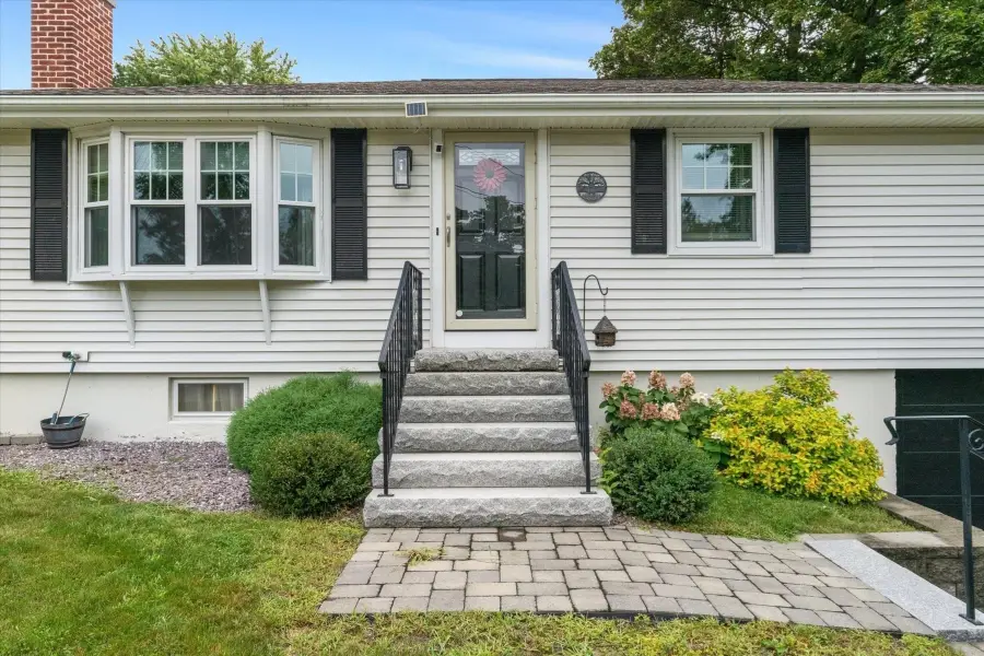 194 Holden St, Worcester, MA 01606 - #2