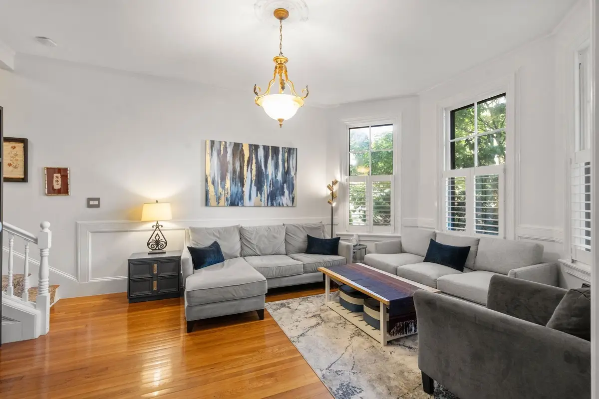 105 Pleasant St #2, Arlington, MA 02476 - #1