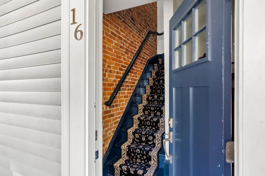 16 Phelps St #2, Salem, MA 01970 - #2