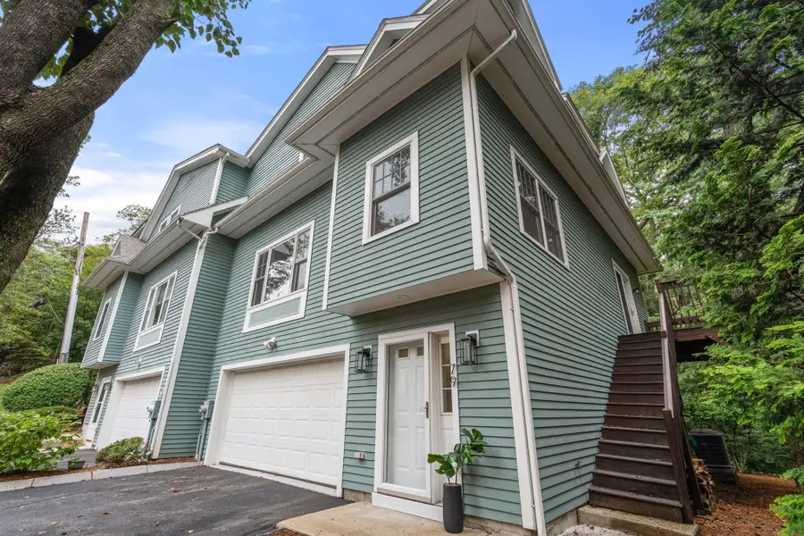79 Beecher Pl #5, Newton, MA 02459 - #3