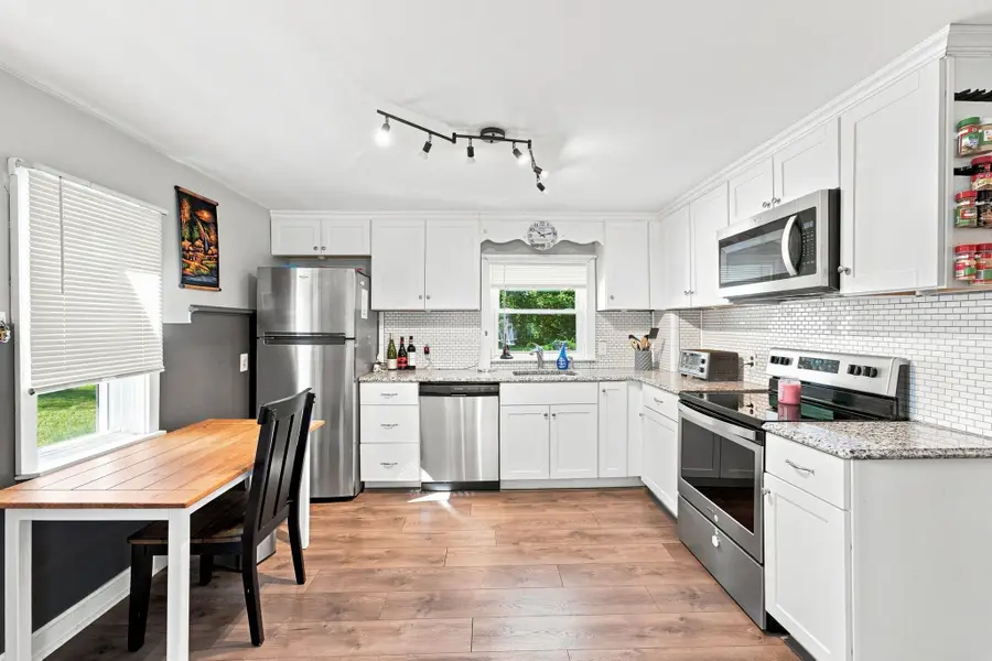 42 7 Mile River Dr, Attleboro, MA 02703 - #3