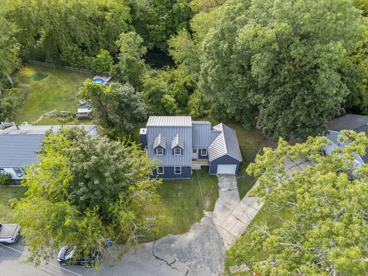 27 Westdale Ave, Seekonk, MA 02771 - #1