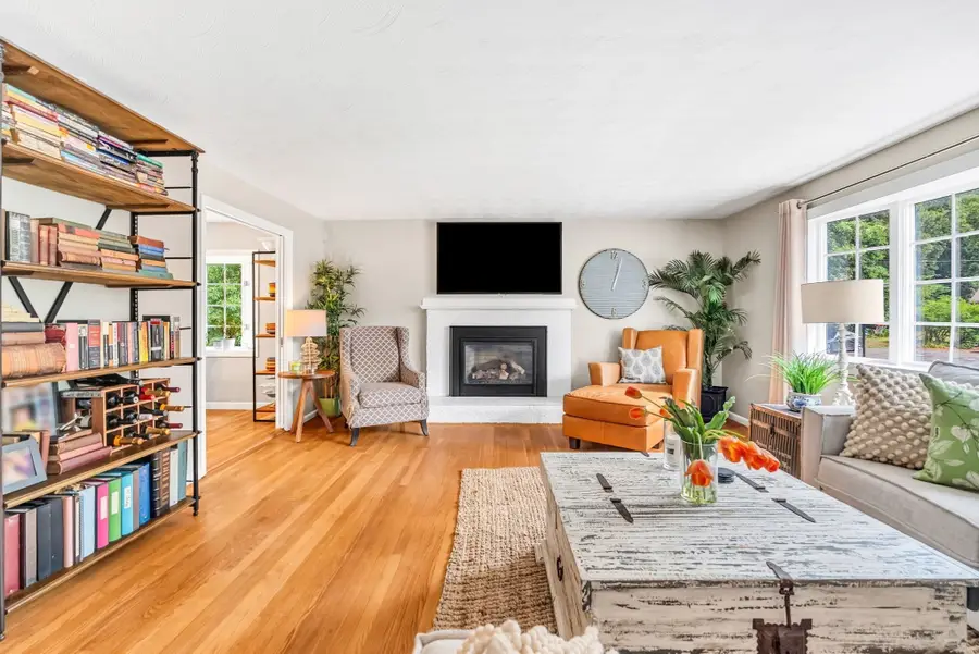32 Briarwood Rd, Framingham, MA 01701 - #3