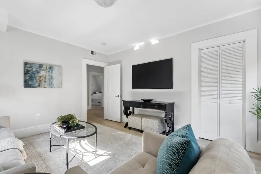 5 Kenwood St #3, Somerville, MA 02144 - #2