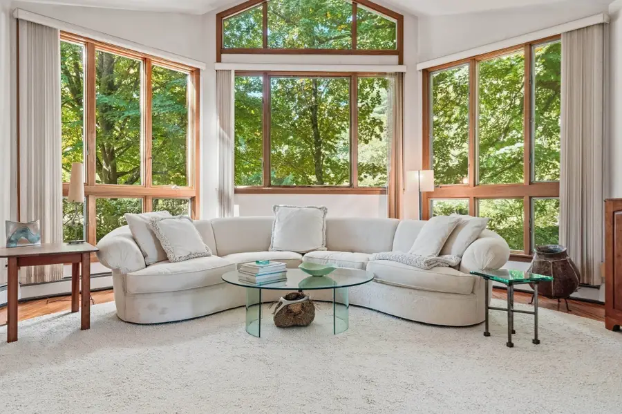 52 Hickory Rd, Sudbury, MA 01776 - #3