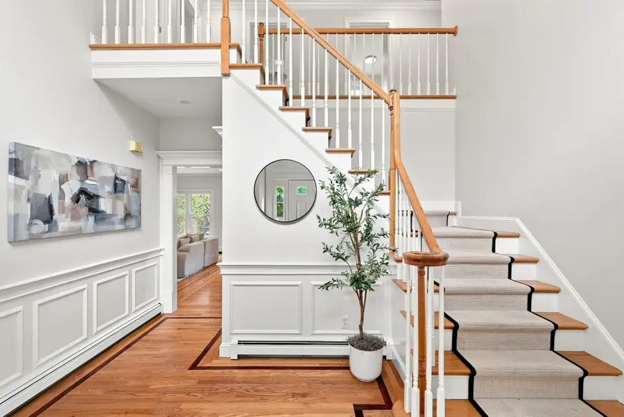 154 Old Spring St, Lexington, MA 02421 - #3