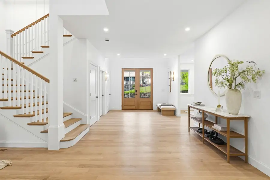 8 Priscilla Lane, Winchester, MA 01890 - #3
