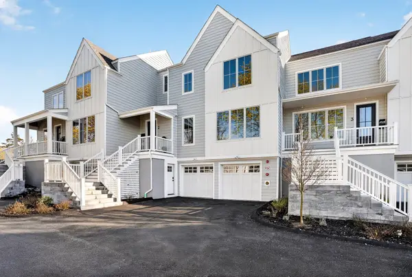 17 Jewett Place #2, Newton, MA 02458