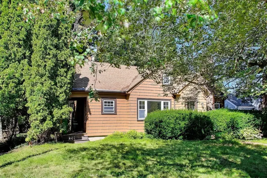 72 Sexton Ave, Westwood, MA 02090 - #3